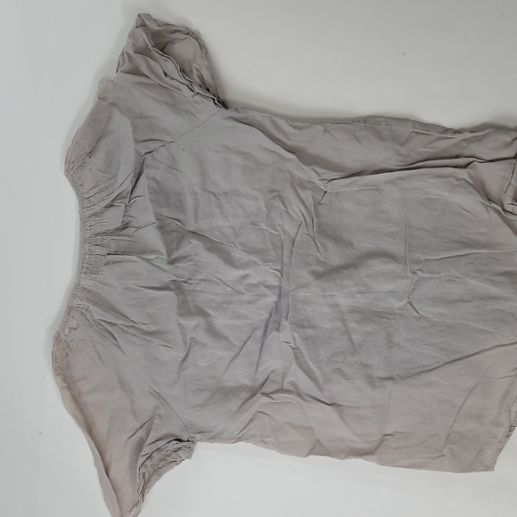 Ruffled Gray short sleeve shirt - Picture 2 of 3